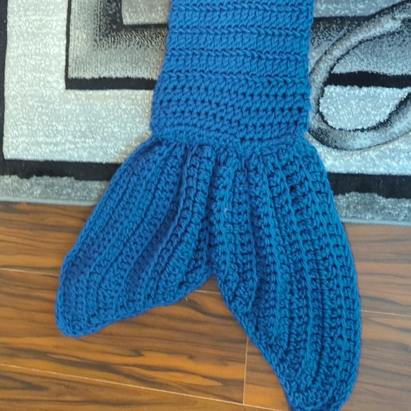 Blue Shark Crochet Blanket - Picture 8 of 13